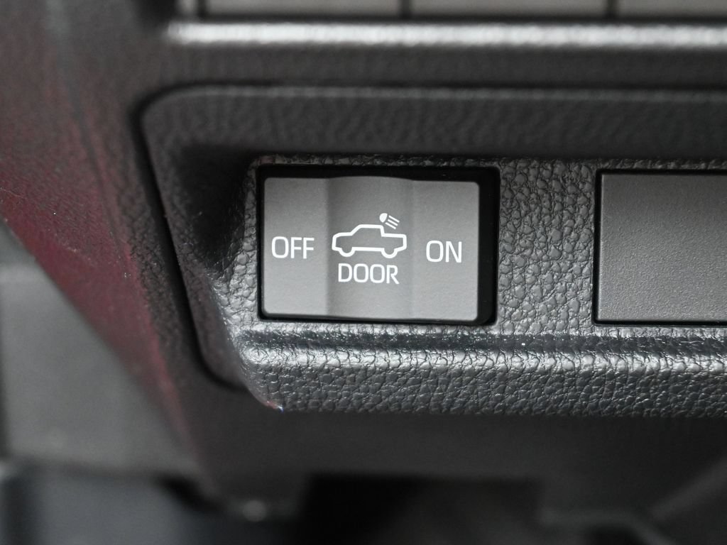 Certified 2024 Toyota Tacoma SR5 AWD/4WD image 16