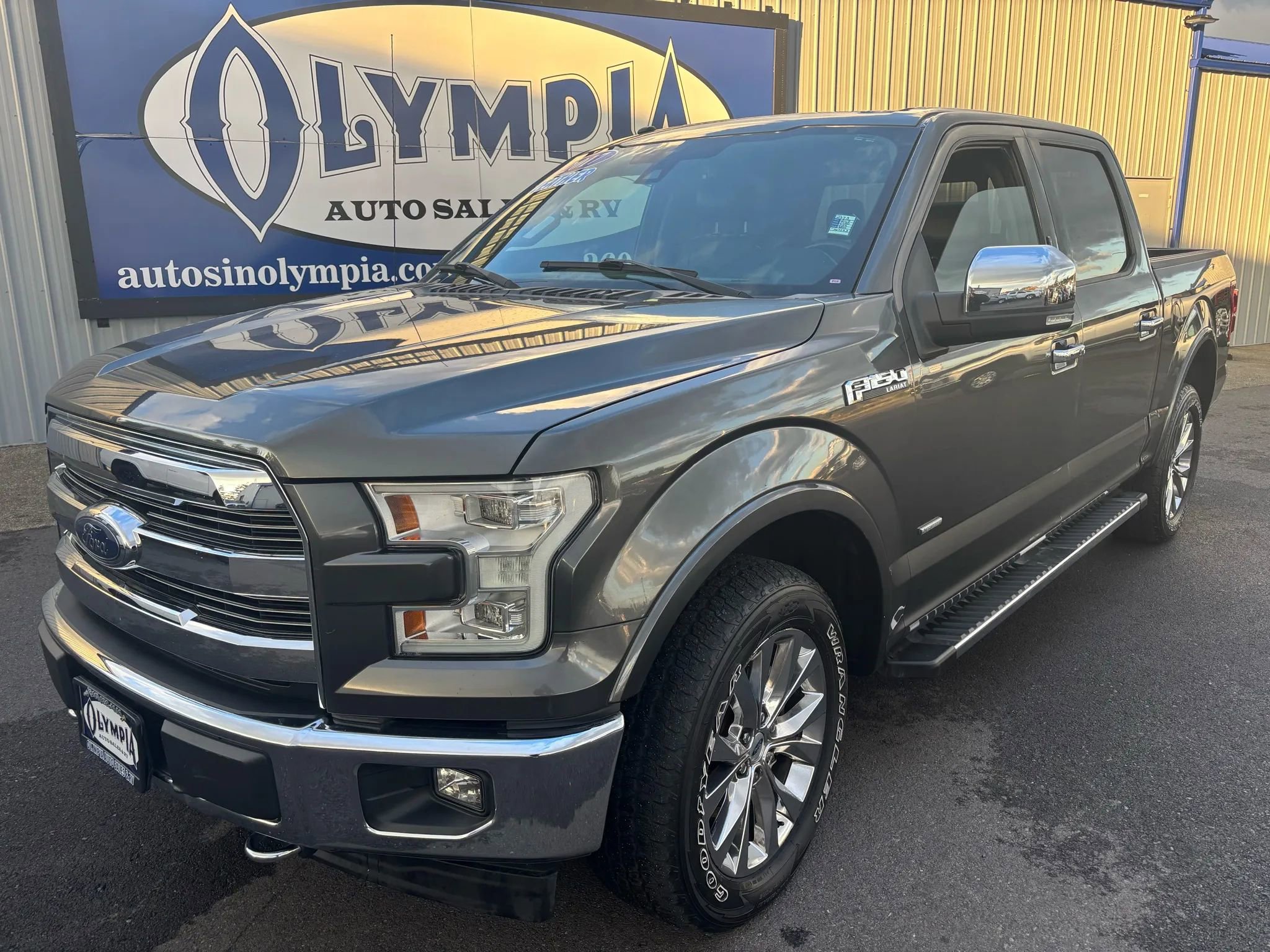 Used 2017 Ford F150 Lariat w/ Equipment Group 502A Luxury