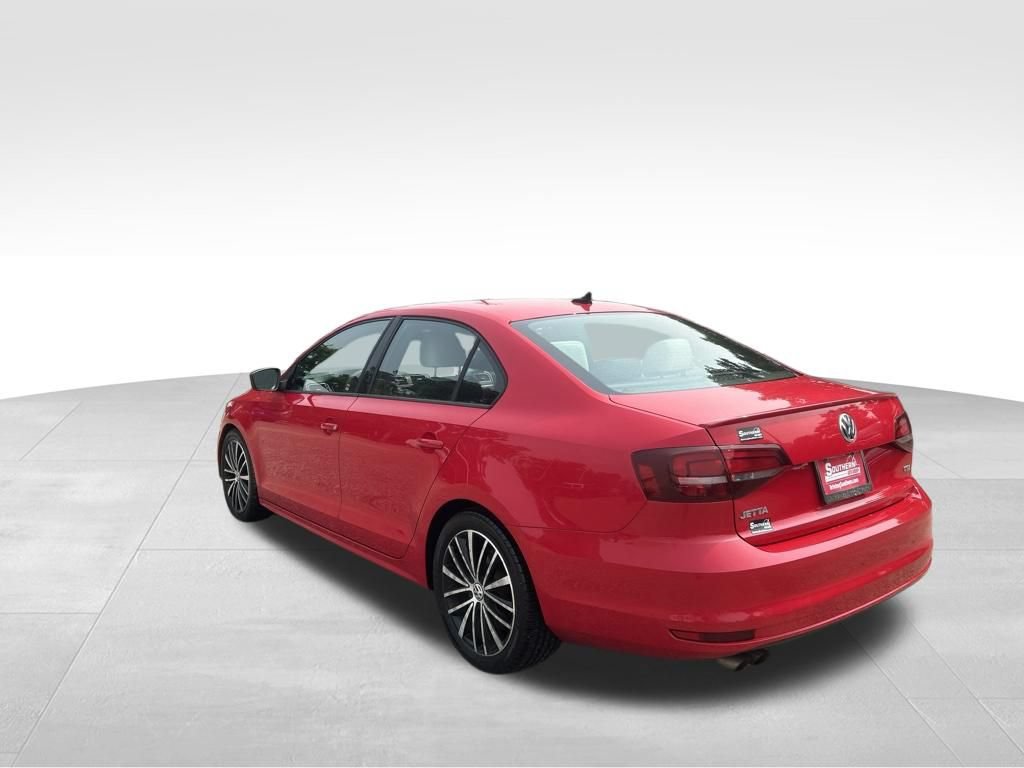 Used 2016 Volkswagen Jetta Sport FWD image 3