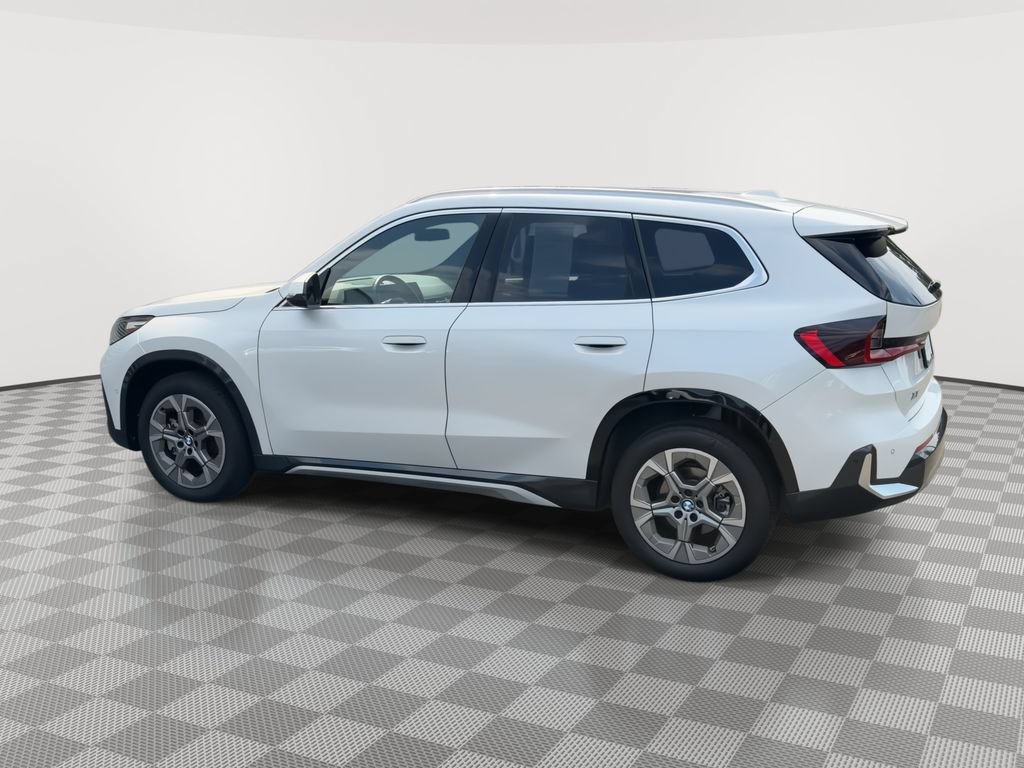 Used 2025 BMW X1 xDrive28i AWD/4WD image 6
