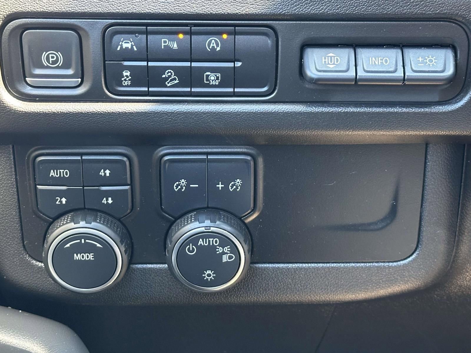 Used 2023 Chevrolet Tahoe High Country image 17