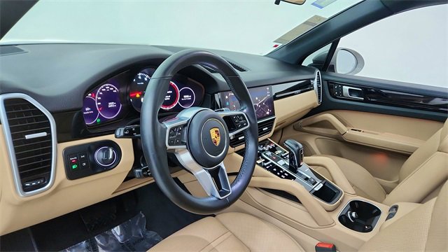 Used 2022 Porsche Cayenne image 18