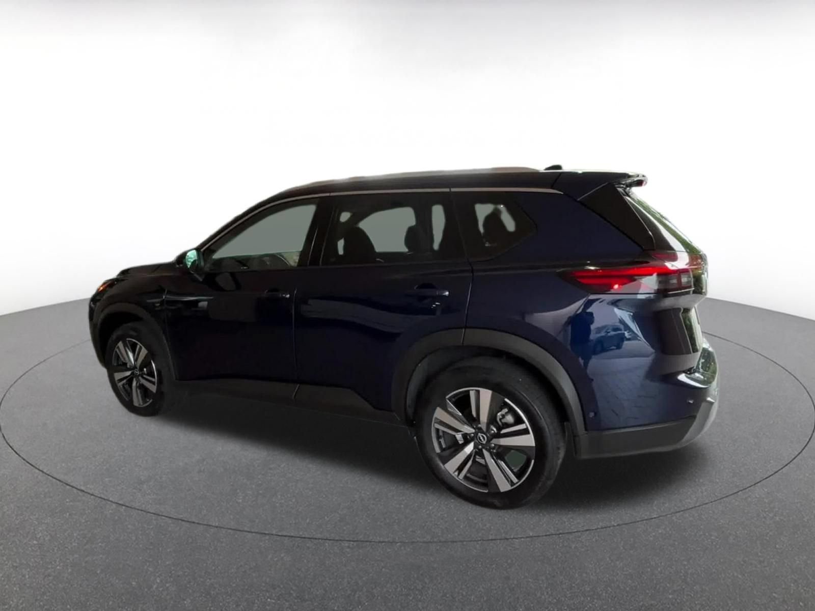 Used 2026 Nissan Rogue SL FWD image 10