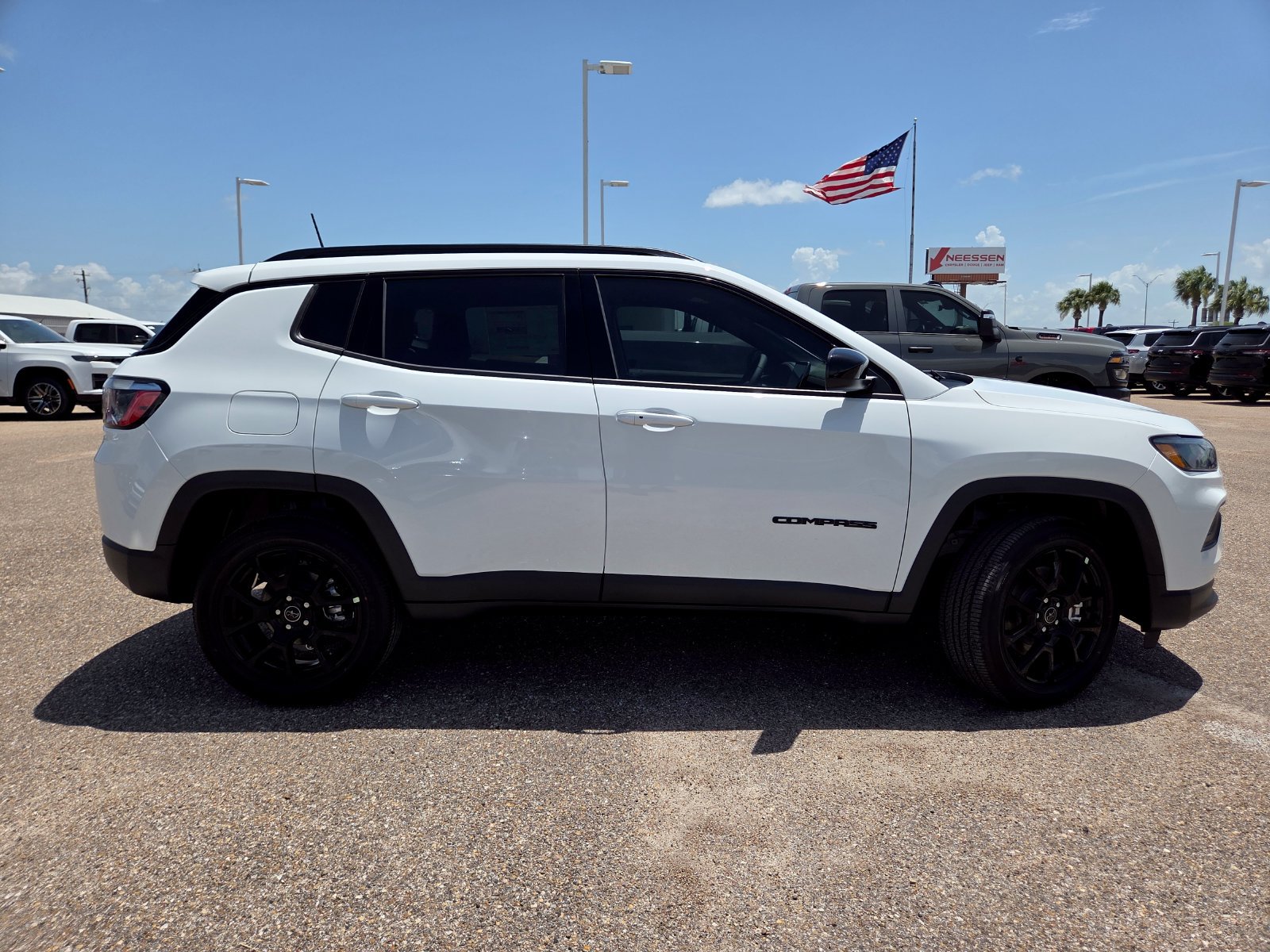 New 2026 Jeep Compass Latitude AWD/4WD image 8