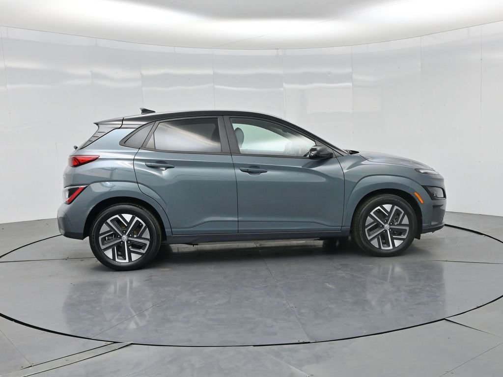 Used 2023 Hyundai Kona SE w/ Cargo Package FWD image 27