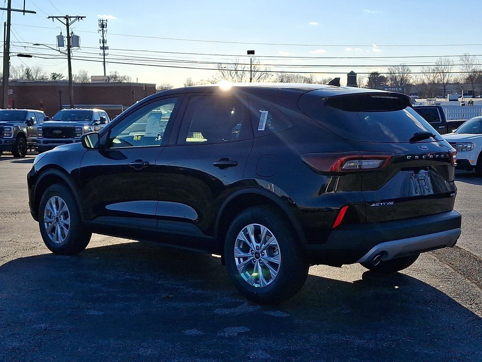 New 2026 Ford Escape Active w/ Cold Weather Package AWD/4WD image 3