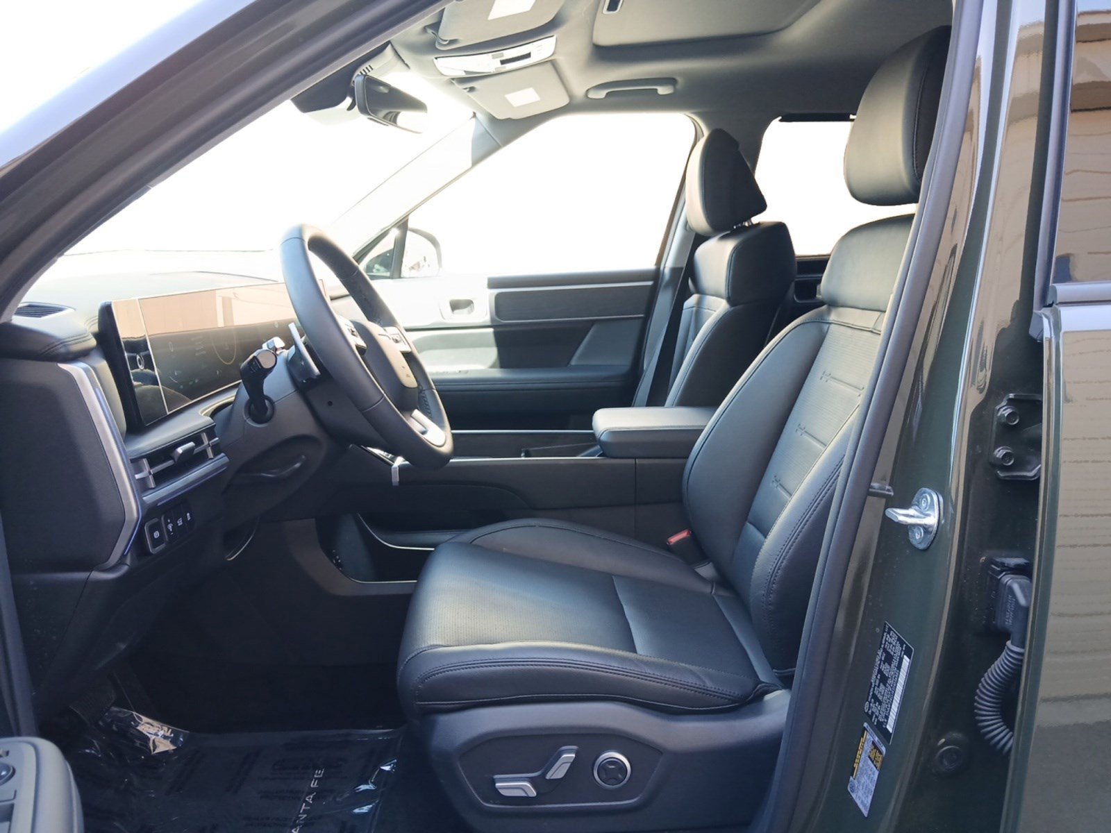 Used 2025 Hyundai Santa Fe Limited image 9