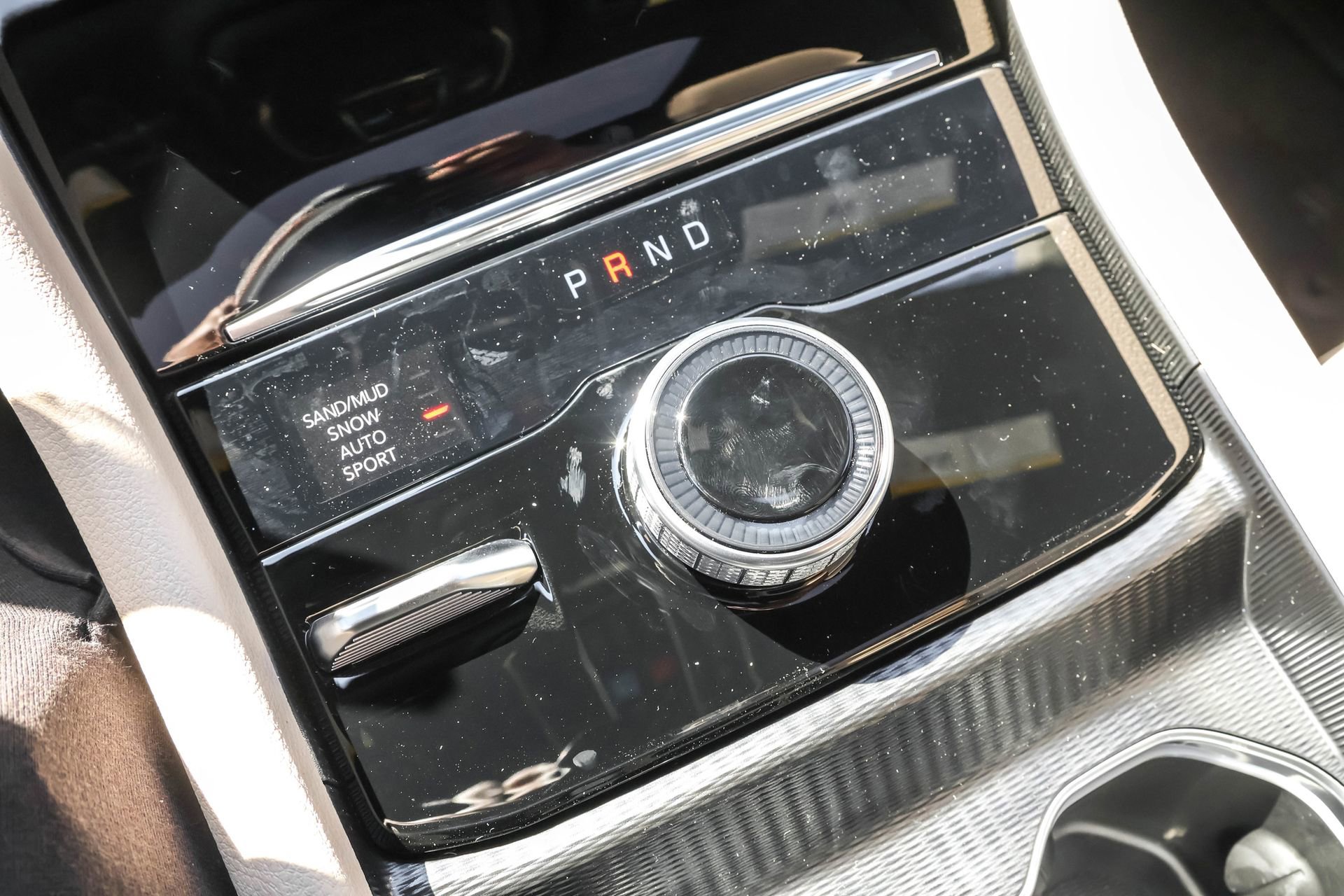 New 2025 Jeep Grand Cherokee Limited w/ Luxury Tech Group II image 25