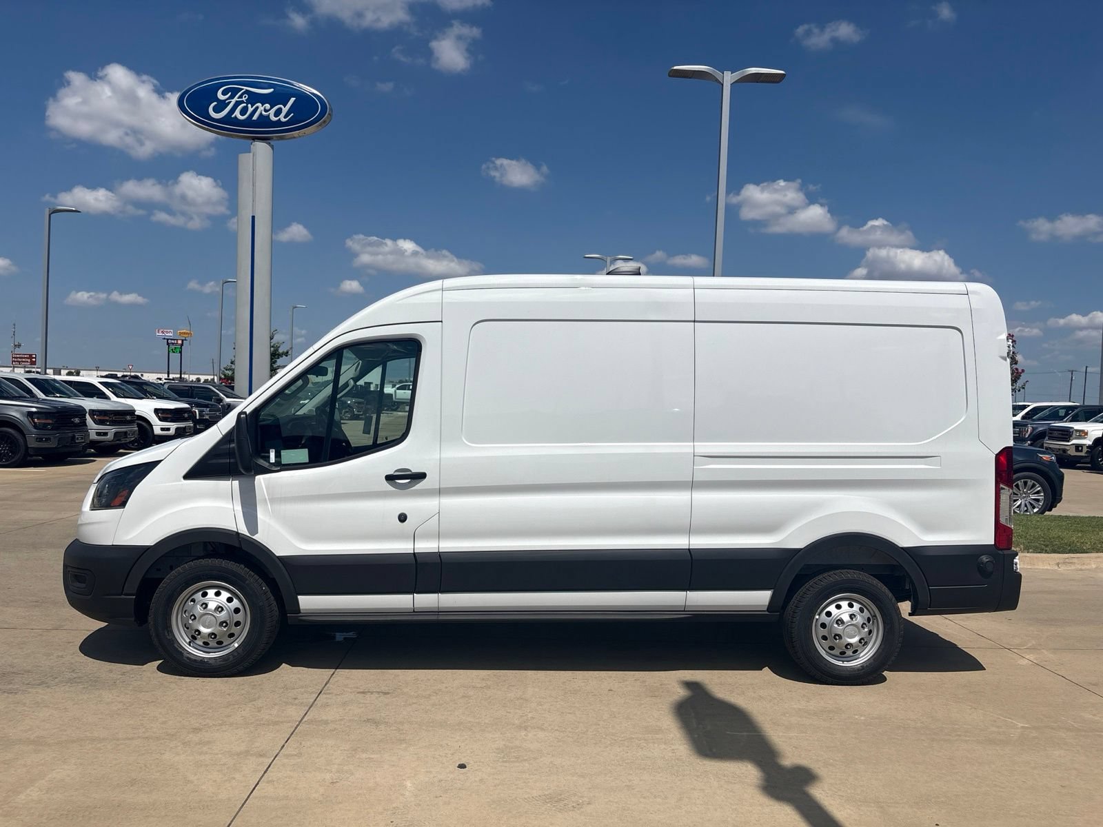 New 2026 Ford Transit 250 148 Medium Roof w/ Load Area Protection Package RWD video 3