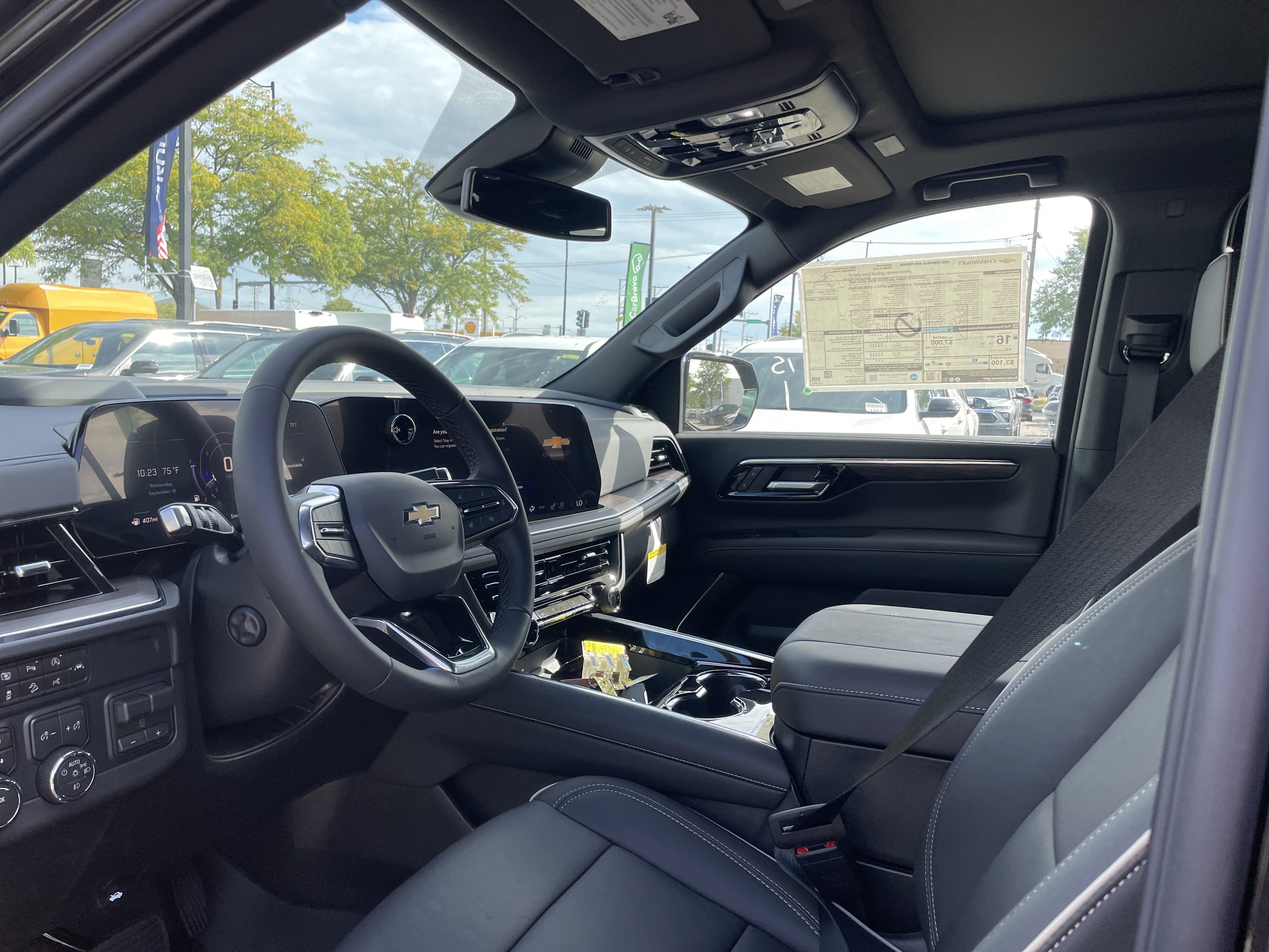 New 2026 Chevrolet Suburban Premier w/ Sun And Tow Package AWD/4WD image 15