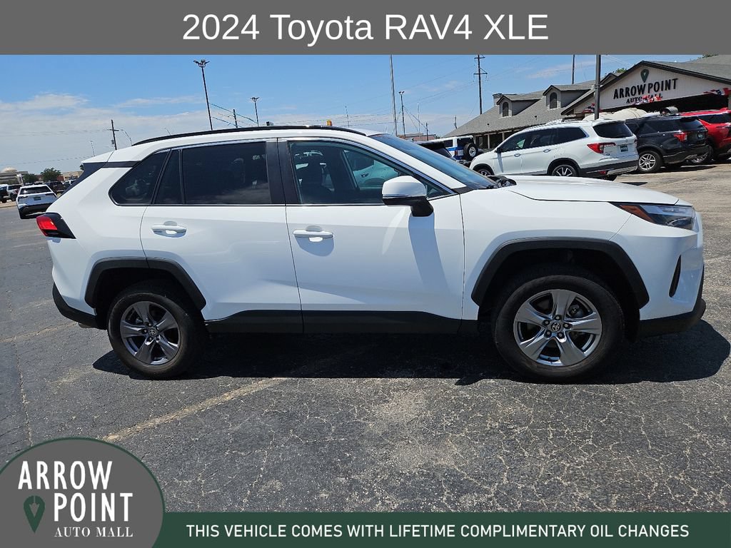 Used 2024 Toyota RAV4 XLE FWD image 13