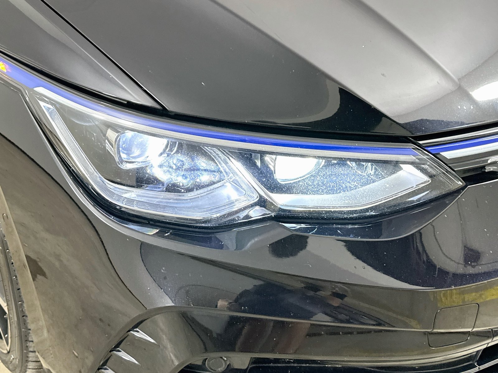Used 2023 Volkswagen Golf R AWD/4WD image 10