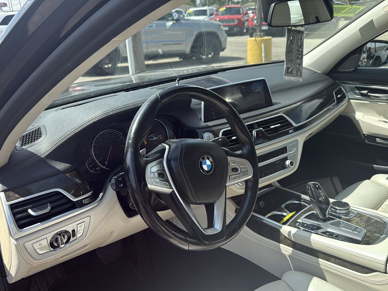 Used 2018 BMW 750i xDrive AWD/4WD image 8