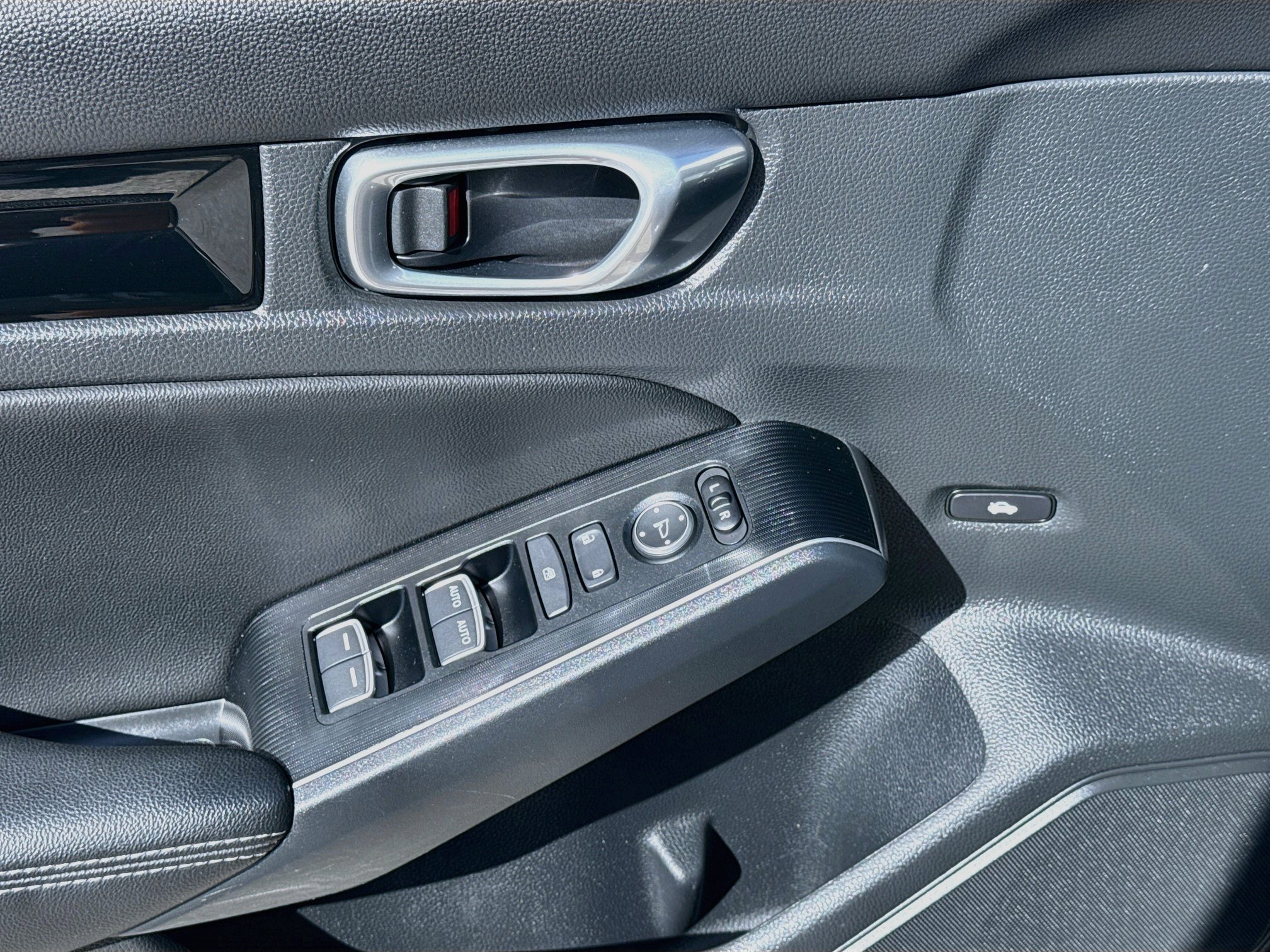Used 2023 Honda Civic Touring image 17