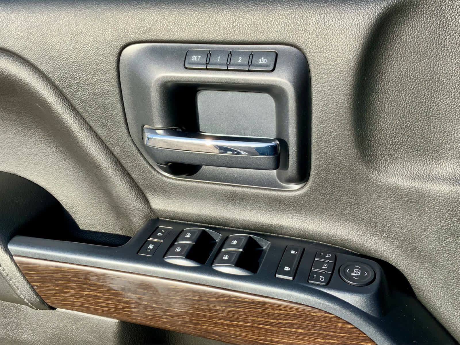 Used 2018 GMC Sierra 1500 Denali image 52