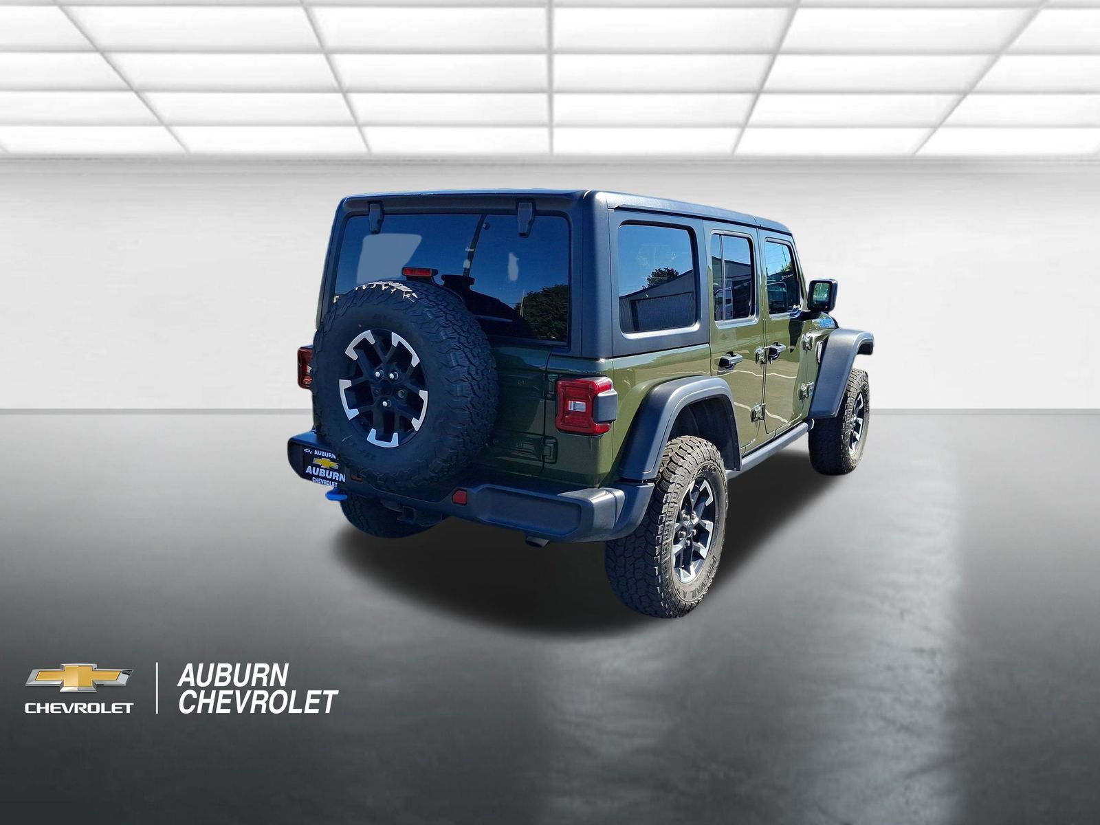 Used 2024 Jeep Wrangler Unlimited Rubicon 4xe AWD/4WD image 3