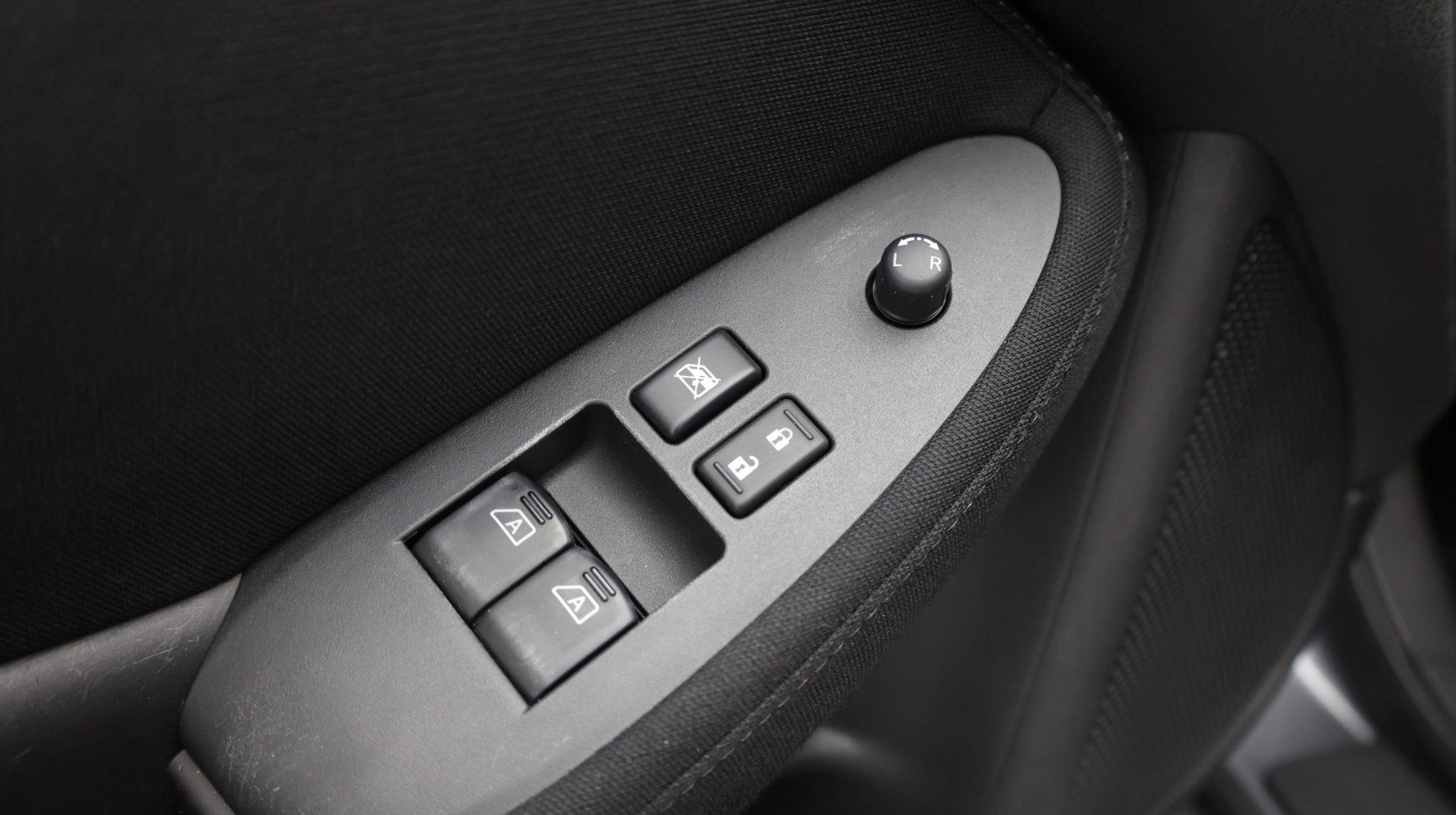 Used 2017 Nissan 370Z Coupe RWD image 14