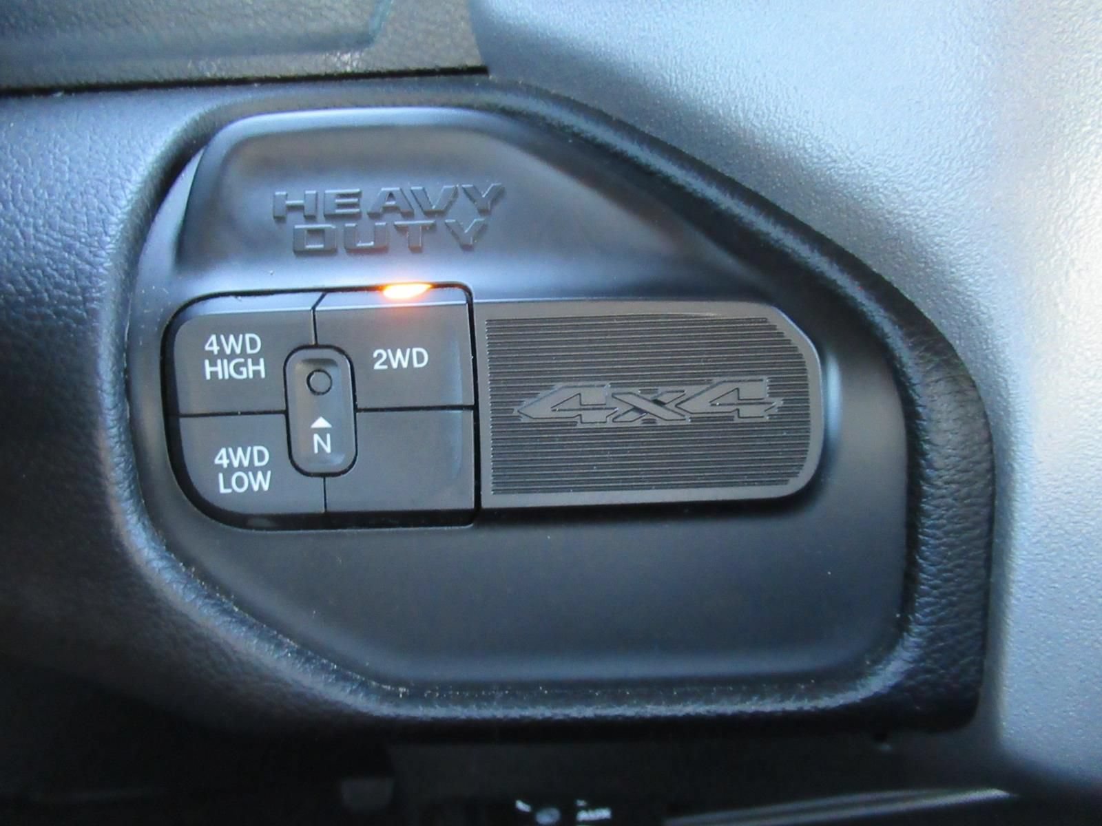 Used 2024 RAM 2500 Big Horn AWD/4WD image 25