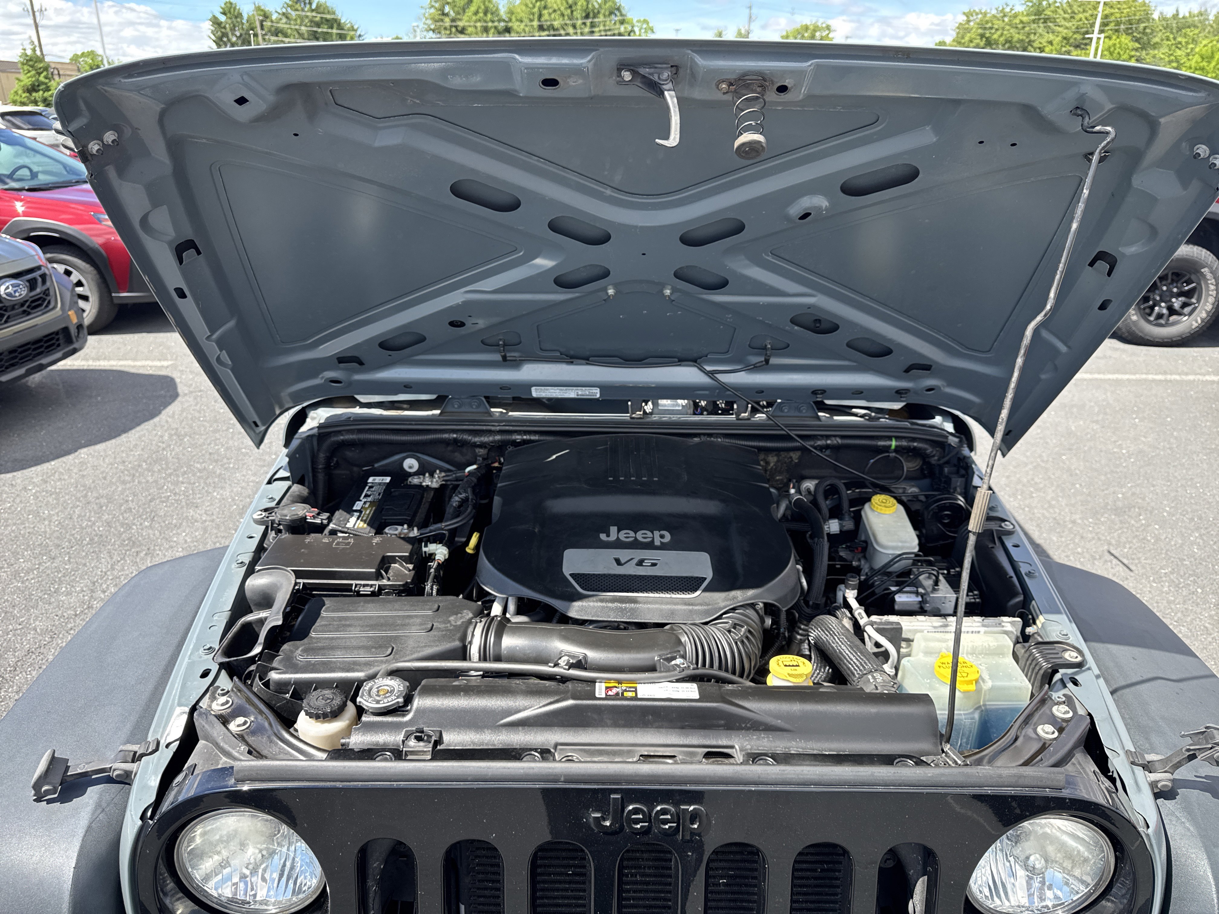 Used 2014 Jeep Wrangler Sport AWD/4WD image 29