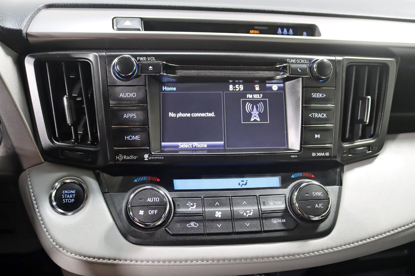 Used 2018 Toyota RAV4 XLE w/ Plus Extra Value Package AWD/4WD image 17