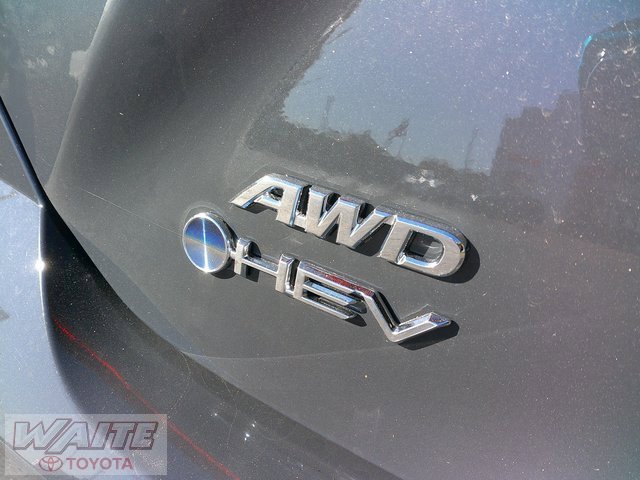 New 2025 Toyota Camry SE image 8