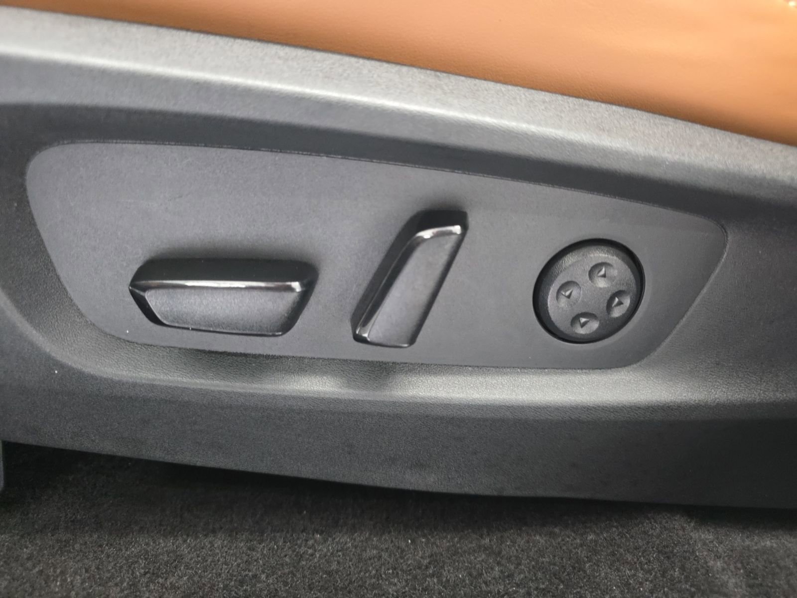 Certified 2025 INFINITI QX60 Sensory w/ Vision Package image 32