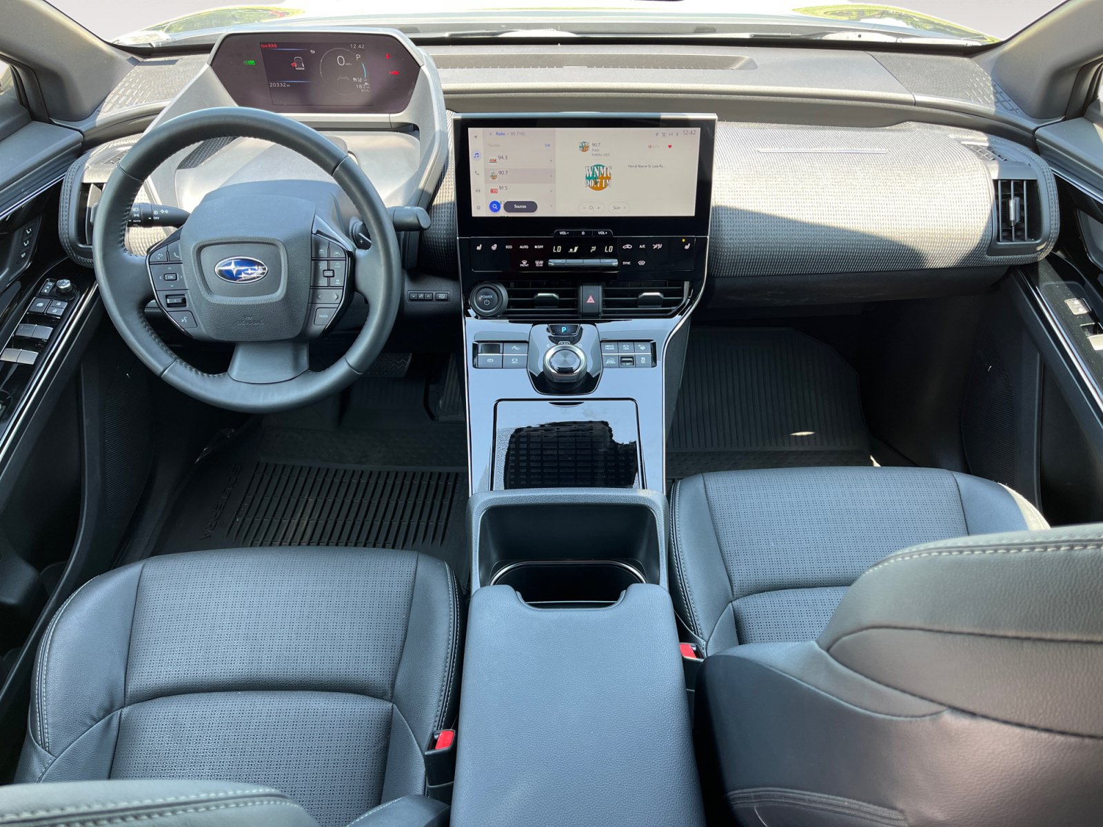 Used 2023 Subaru Solterra AWD image 12
