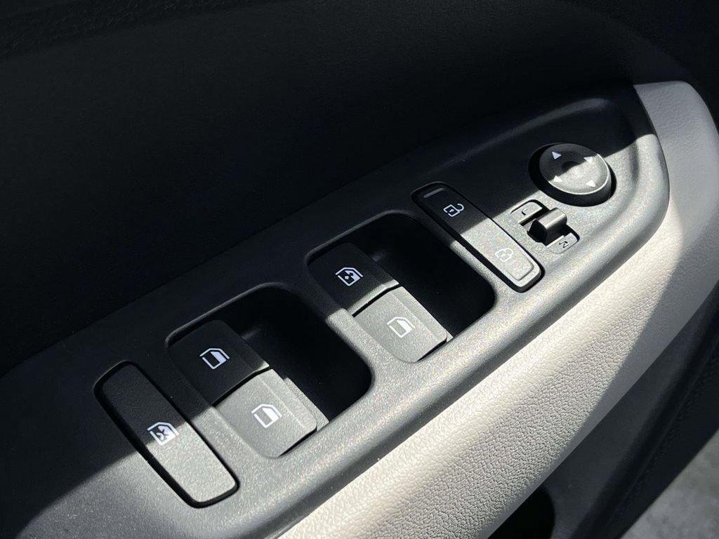 New 2026 Hyundai Venue SEL FWD image 37