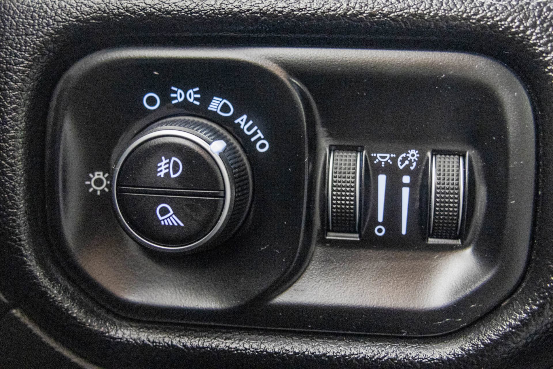 Used 2019 RAM 1500 Big Horn image 36