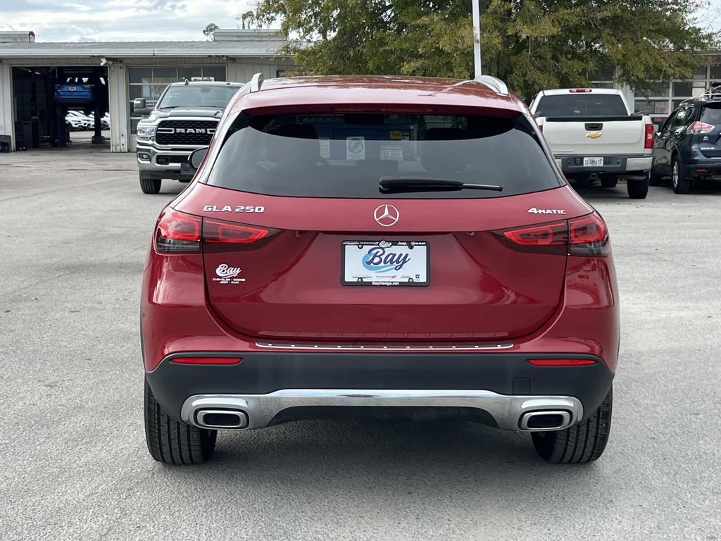 Used 2021 Mercedes-Benz GLA 250 4MATIC image 4