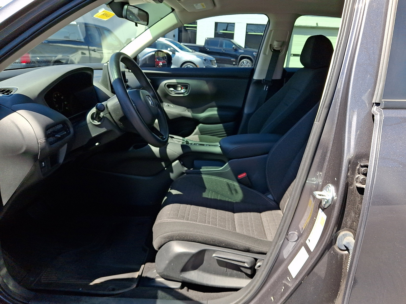 Used 2023 Honda HR-V LX image 14