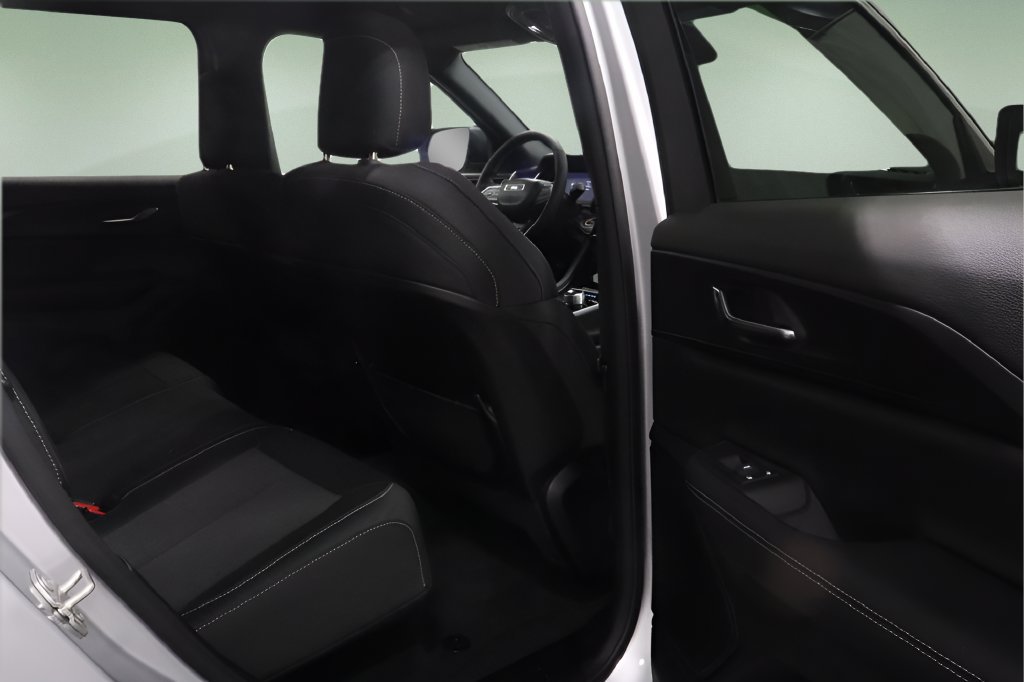 Certified 2024 Jeep Grand Cherokee Laredo w/ Luxury Tech Group I AWD/4WD image 18