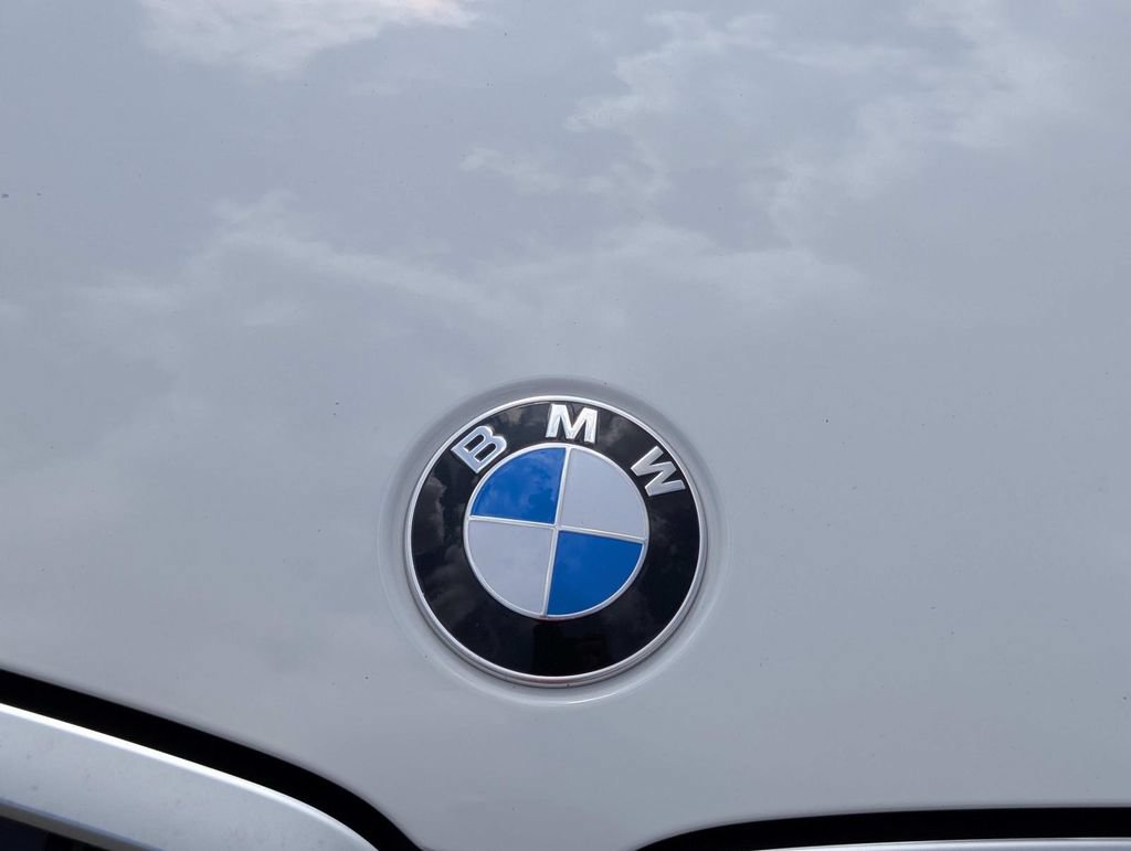 Used 2025 BMW 330i Sedan RWD image 5