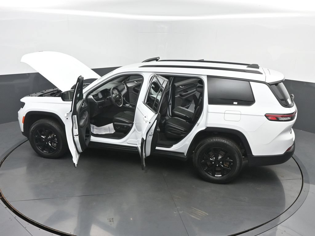 Used 2025 Jeep Grand Cherokee L Laredo AWD/4WD image 67
