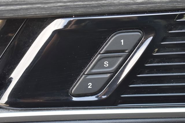 Used 2022 Jeep Wagoneer Series III AWD/4WD image 28