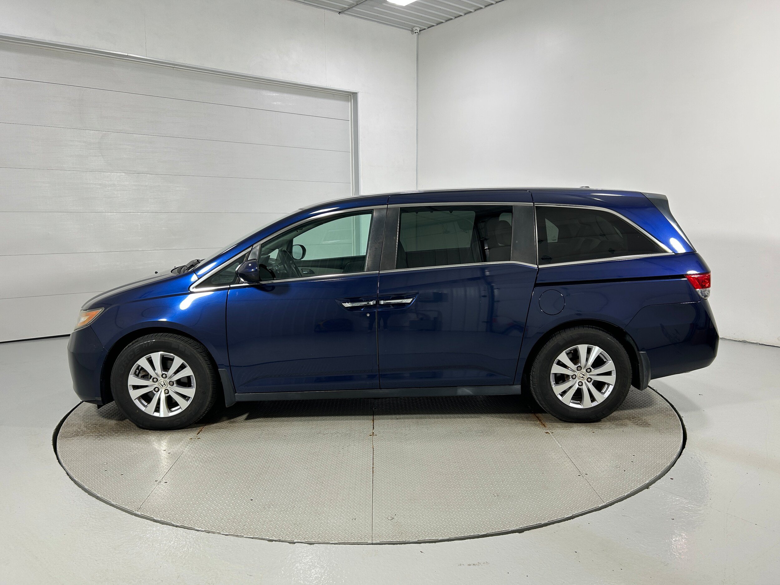 Used 2016 Honda Odyssey SE image 19
