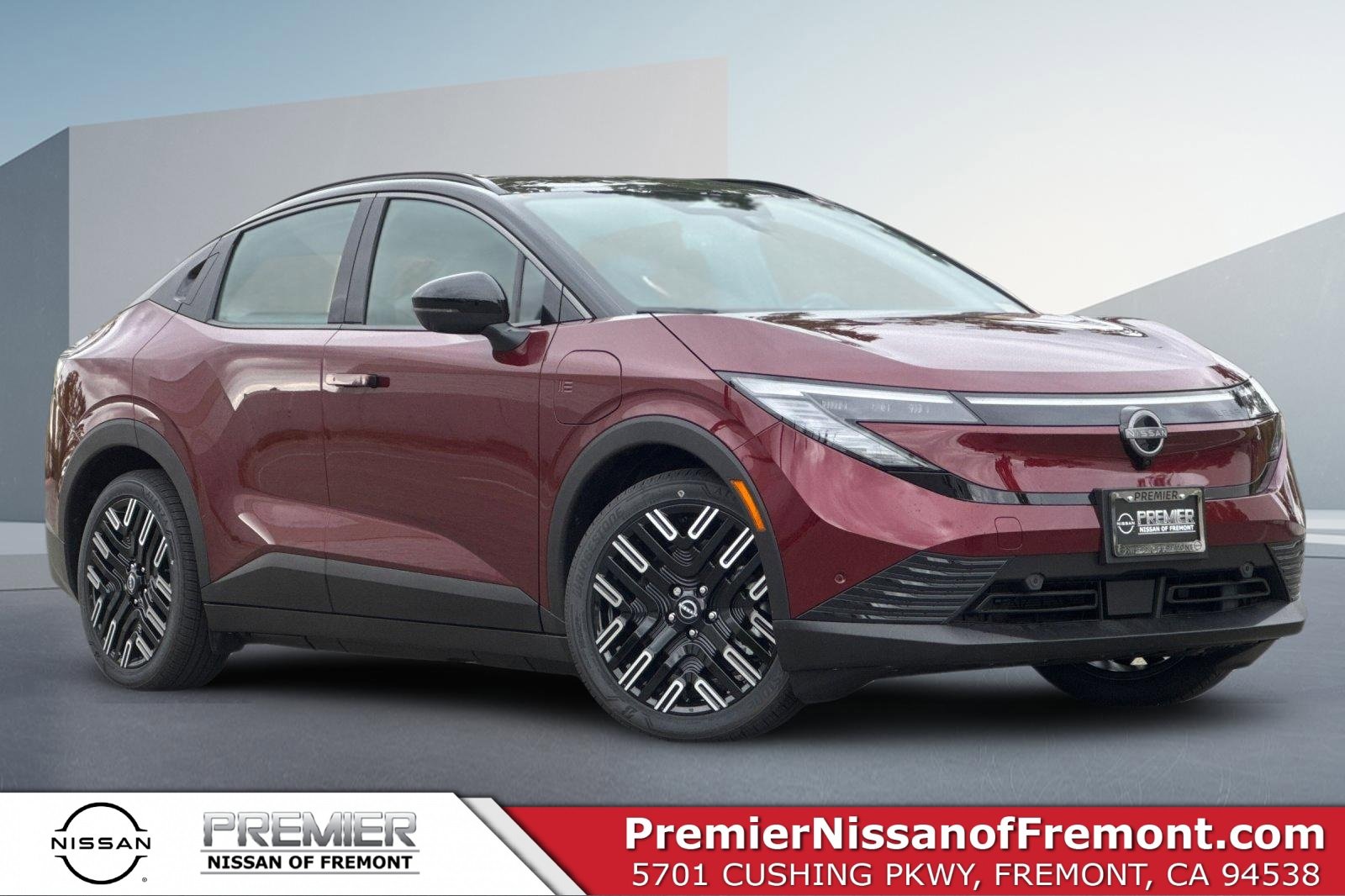 New 2026 Nissan Leaf Platinum+ w/ Cargo Package (Platinum+)