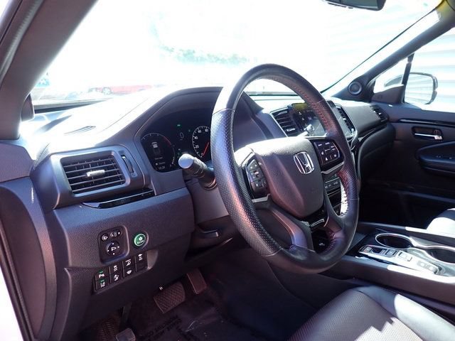 Used 2024 Honda Ridgeline Black Edition image 16