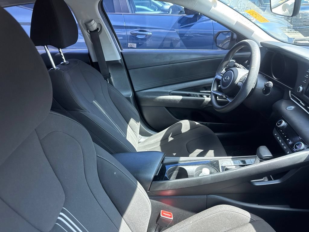 Used 2021 Hyundai Elantra Blue FWD image 14