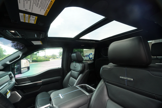 Used 2025 Ford F250 Platinum AWD/4WD image 25