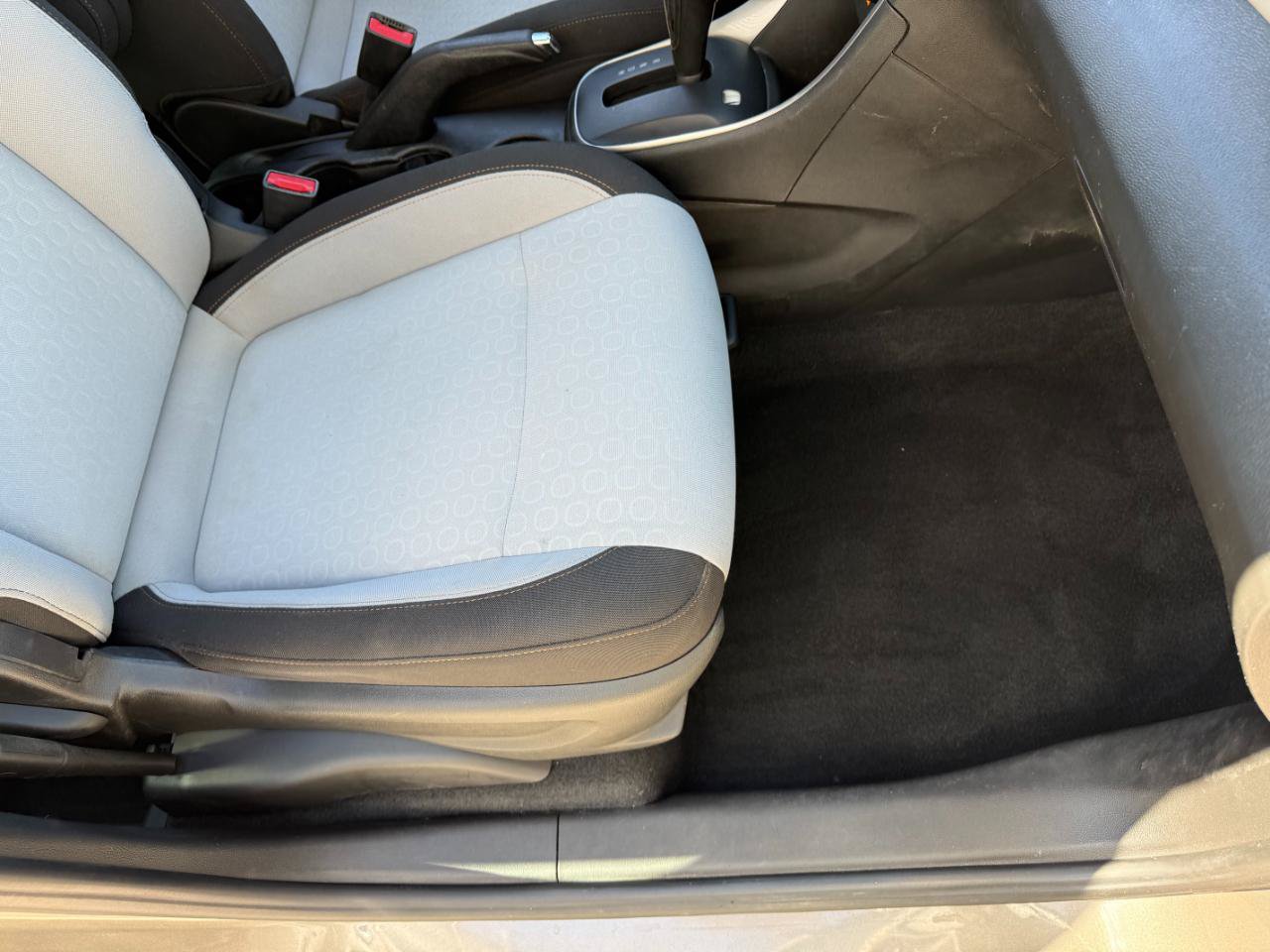 Used 2020 Chevrolet Trax LS FWD image 16