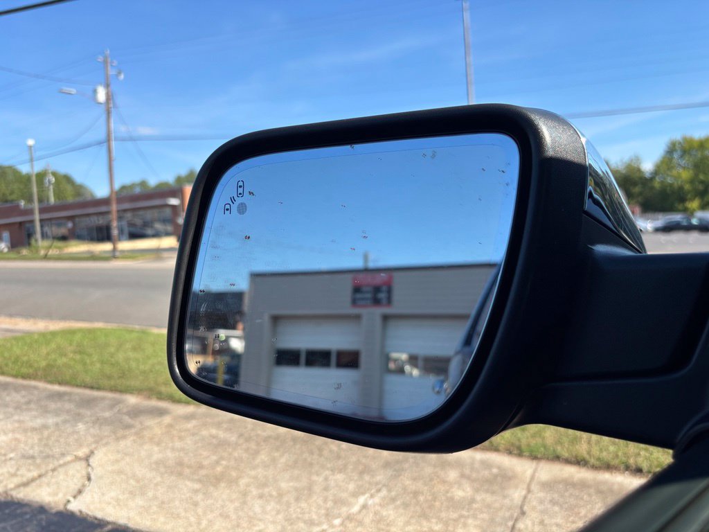 Used 2019 Ford Explorer Limited w/ Limited Luxury Package FWD image 14