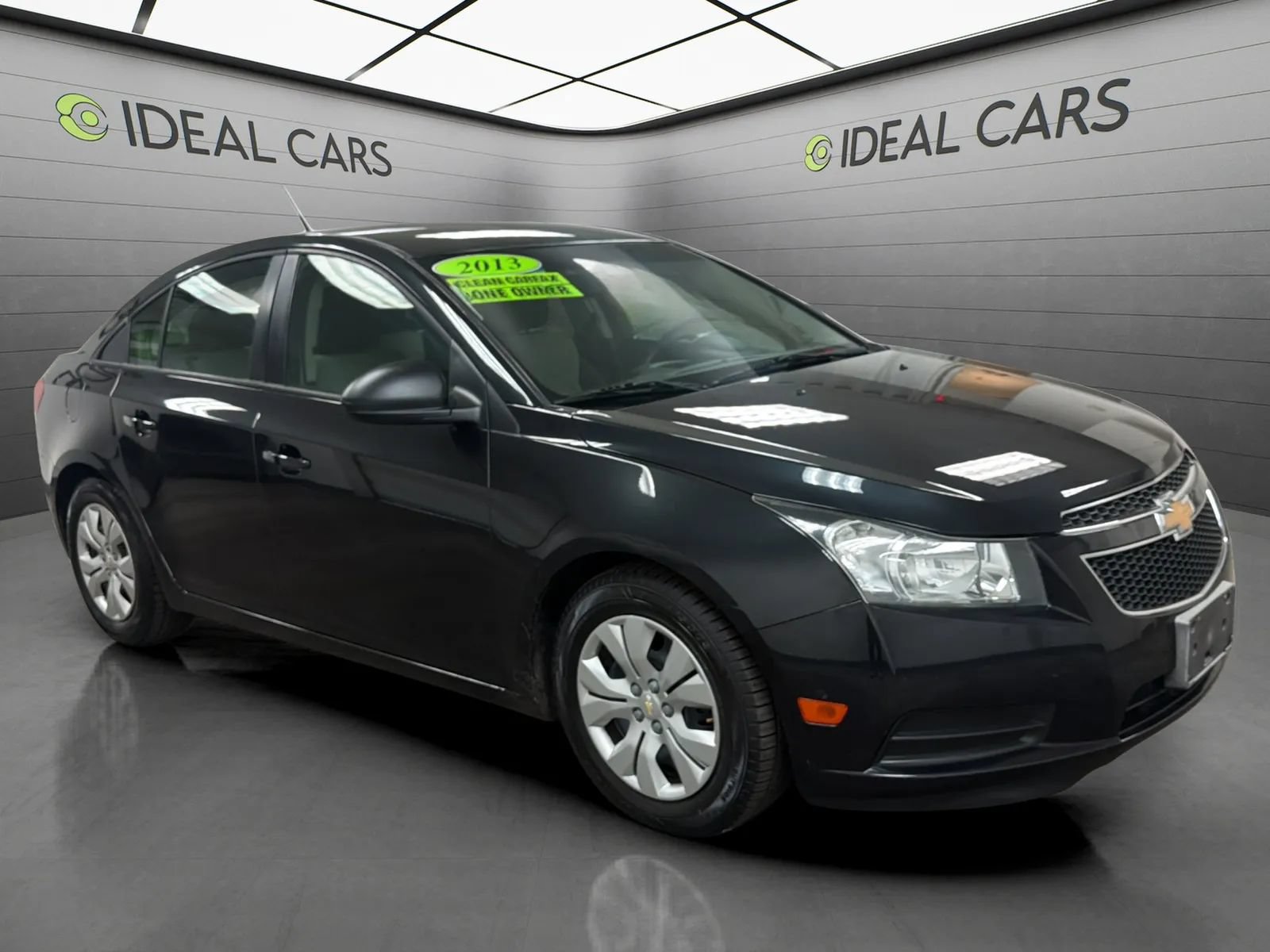 Used 2013 Chevrolet Cruze LS FWD image 3