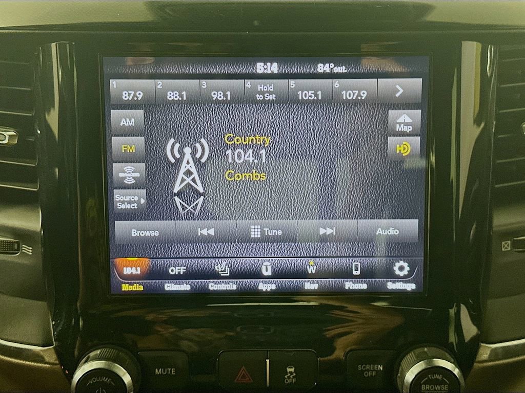 Used 2019 RAM 3500 Laramie image 17