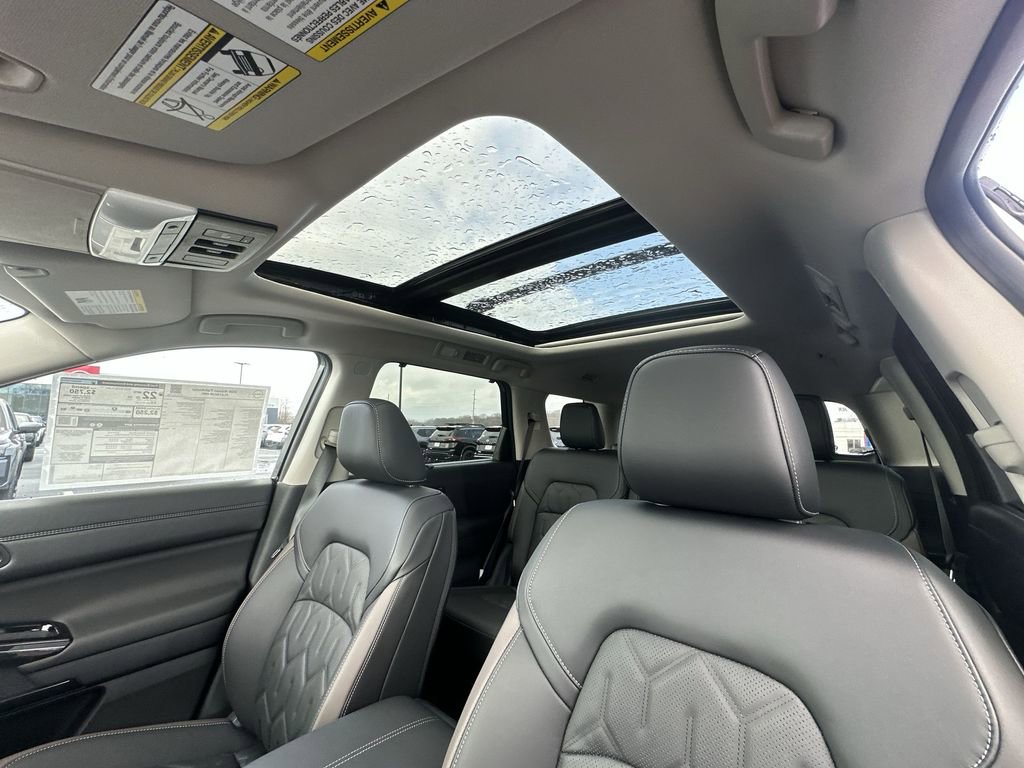 New 2026 Nissan Pathfinder Platinum image 21