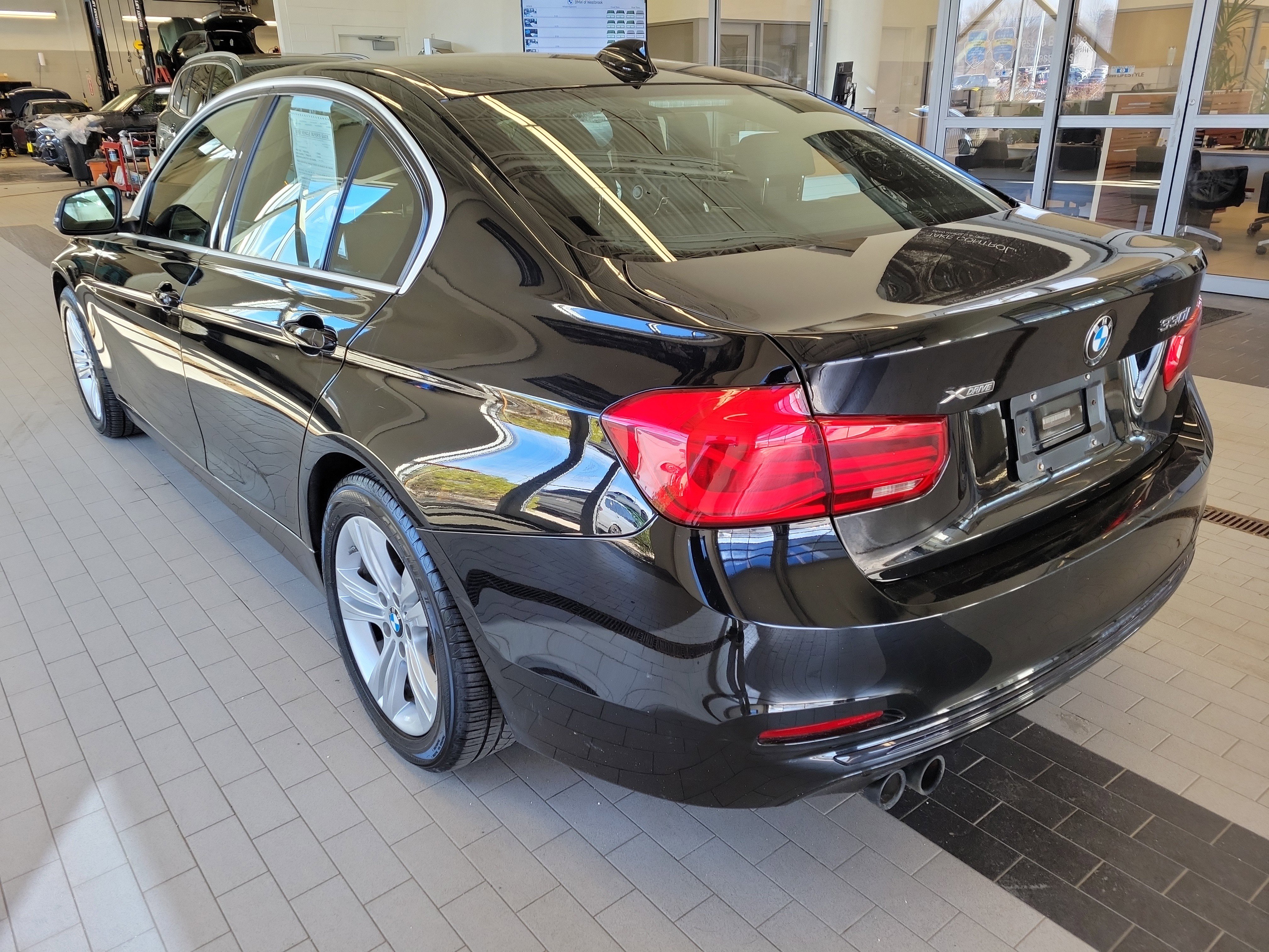 Used 2018 BMW 330i xDrive Sedan image 7