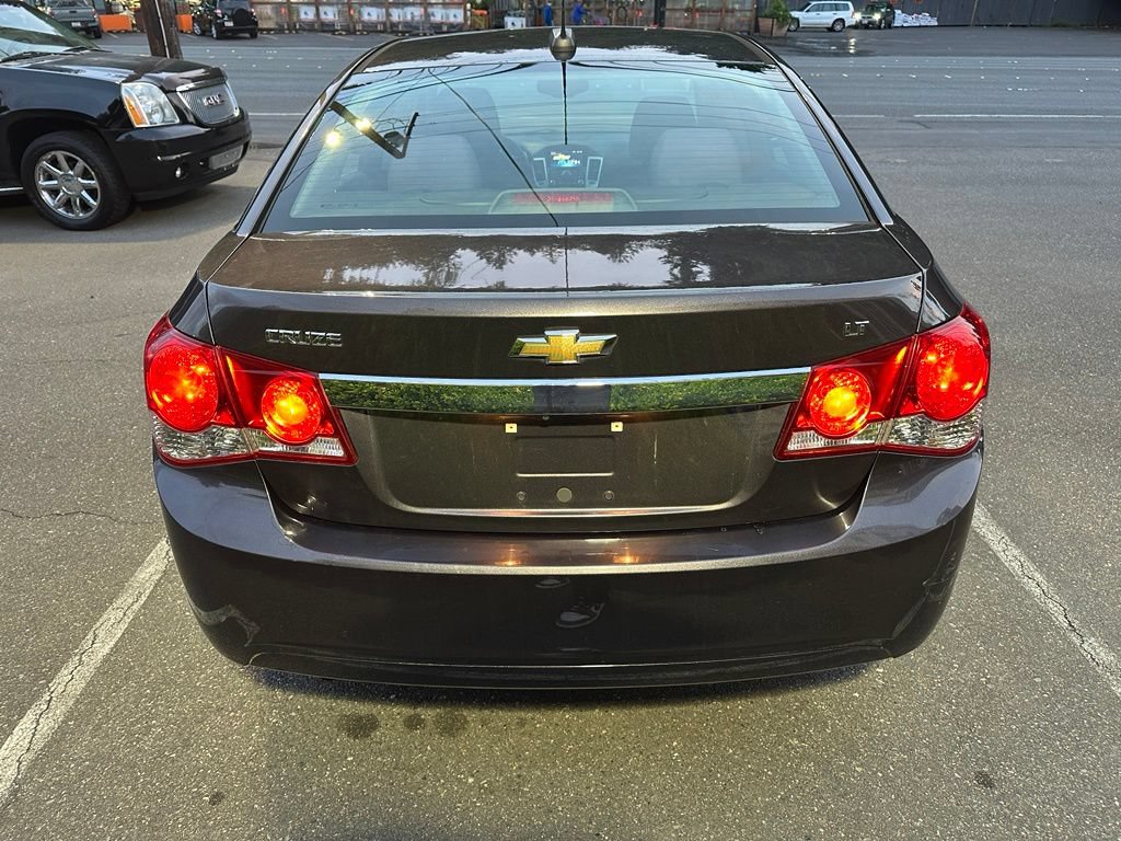Used 2015 Chevrolet Cruze LT w/ Sun And Sound Package FWD image 6