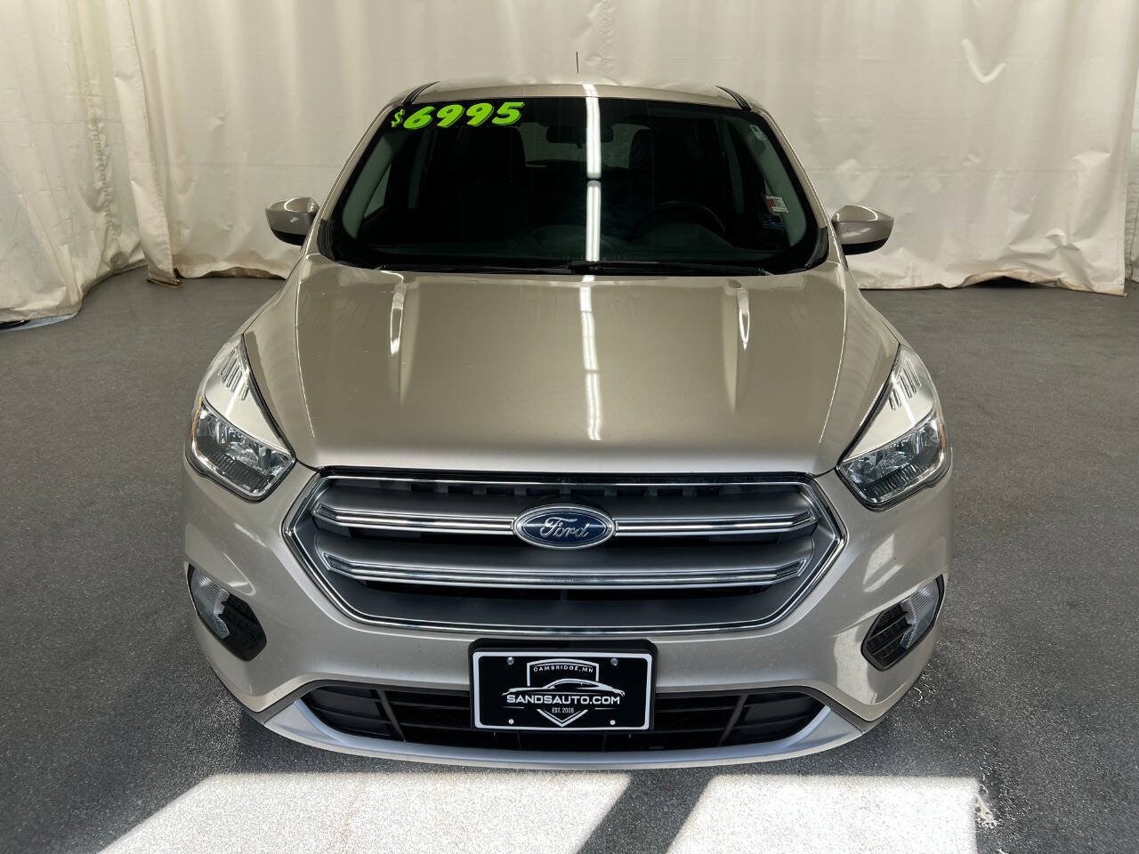 Used 2017 Ford Escape SE w/ SE Cold Weather Package FWD image 2