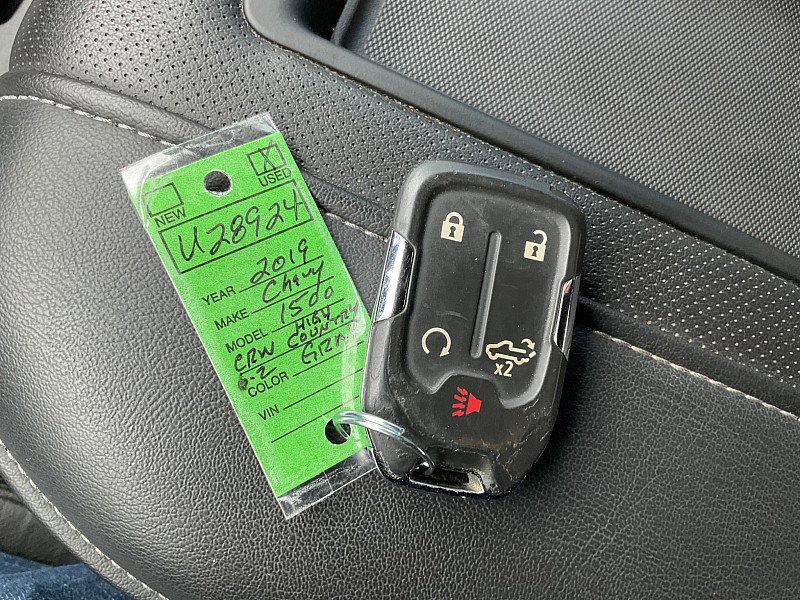 Used 2019 Chevrolet Silverado 1500 High Country w/ Technology Package image 33