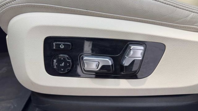 Used 2020 BMW X6 sDrive40i w/ Executive Package image 24